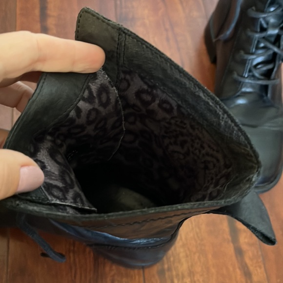 Born black leather combat boots - Picture 8 of 11